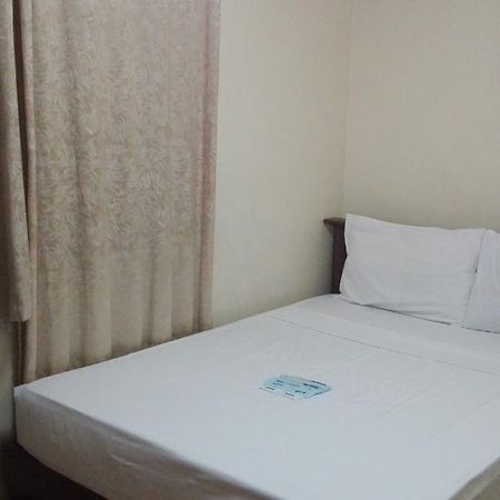 מלון סן פדרו מקאטי Isabelle Royale Makati מראה חיצוני תמונה