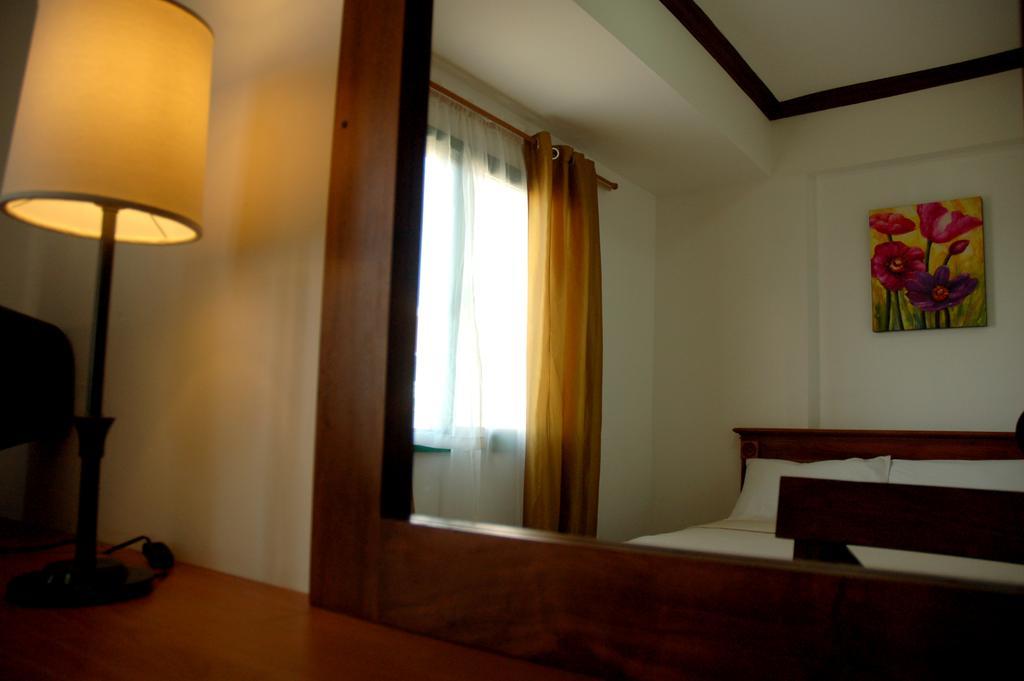 מלון סן פדרו מקאטי Isabelle Royale Makati מראה חיצוני תמונה