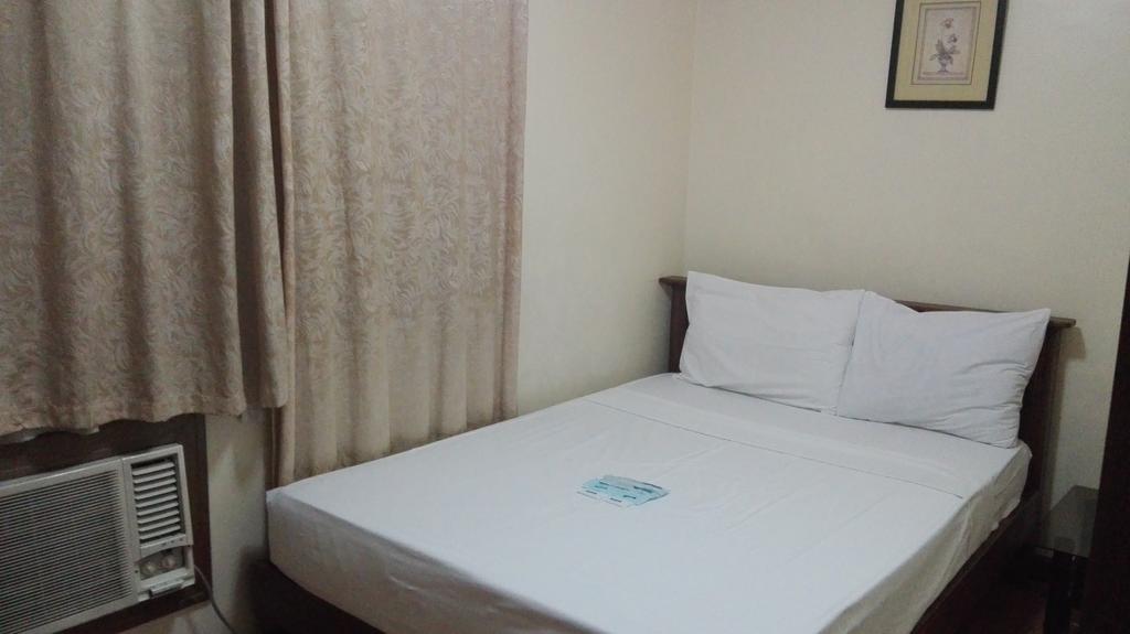 מלון סן פדרו מקאטי Isabelle Royale Makati מראה חיצוני תמונה