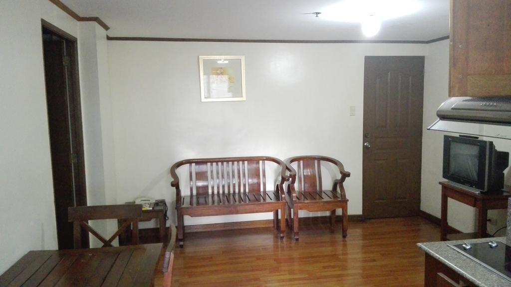 מלון סן פדרו מקאטי Isabelle Royale Makati מראה חיצוני תמונה