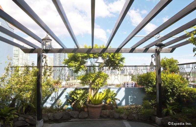 מלון סן פדרו מקאטי Isabelle Royale Makati מראה חיצוני תמונה